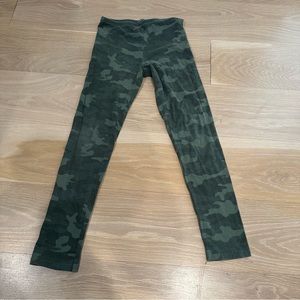 OLD NAVY Kids Sz XL (14) GREEN CAMO LEGGINGS
